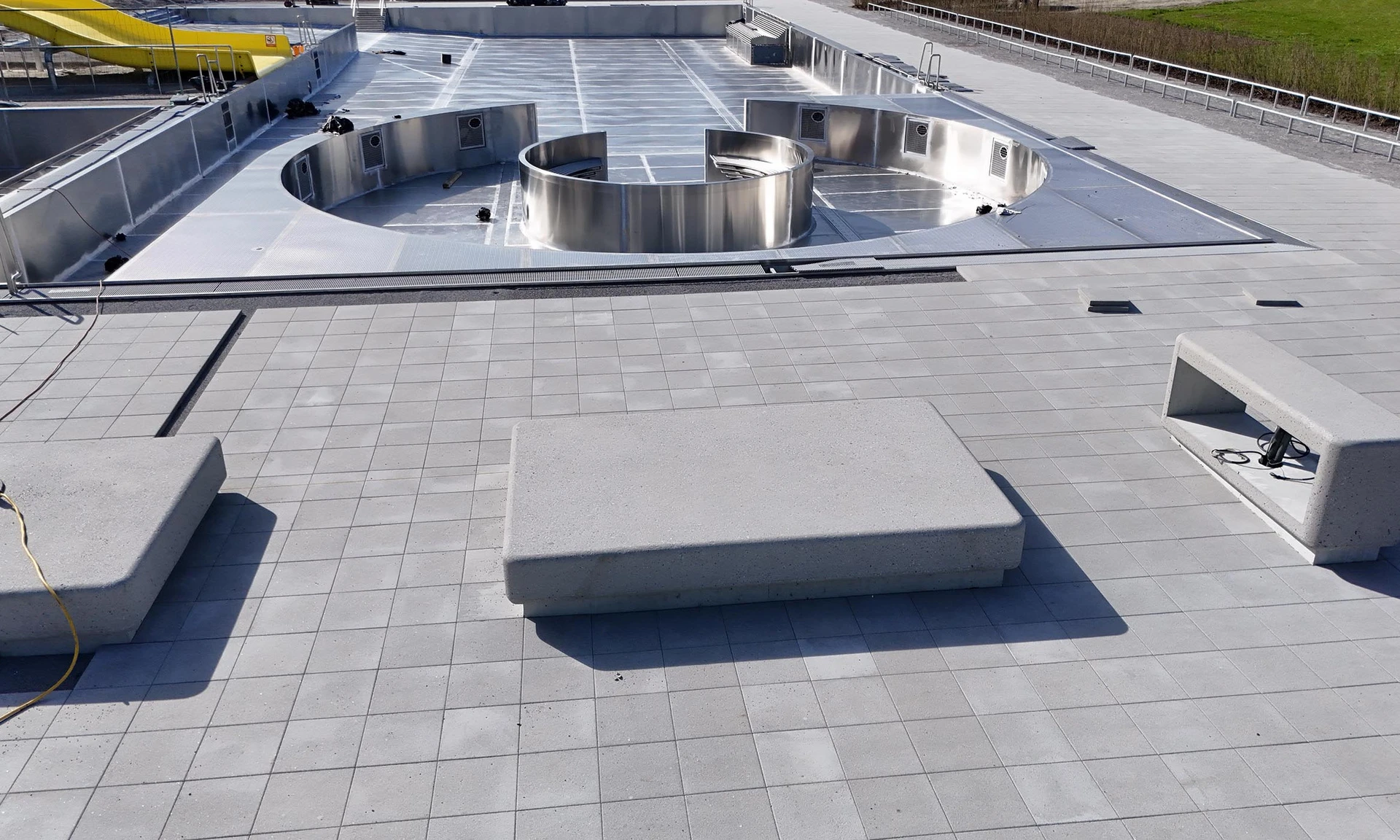 Neubau Seebad Bregenz: Betonsockel, Betonfertigteile von Wilhelm+Mayer.