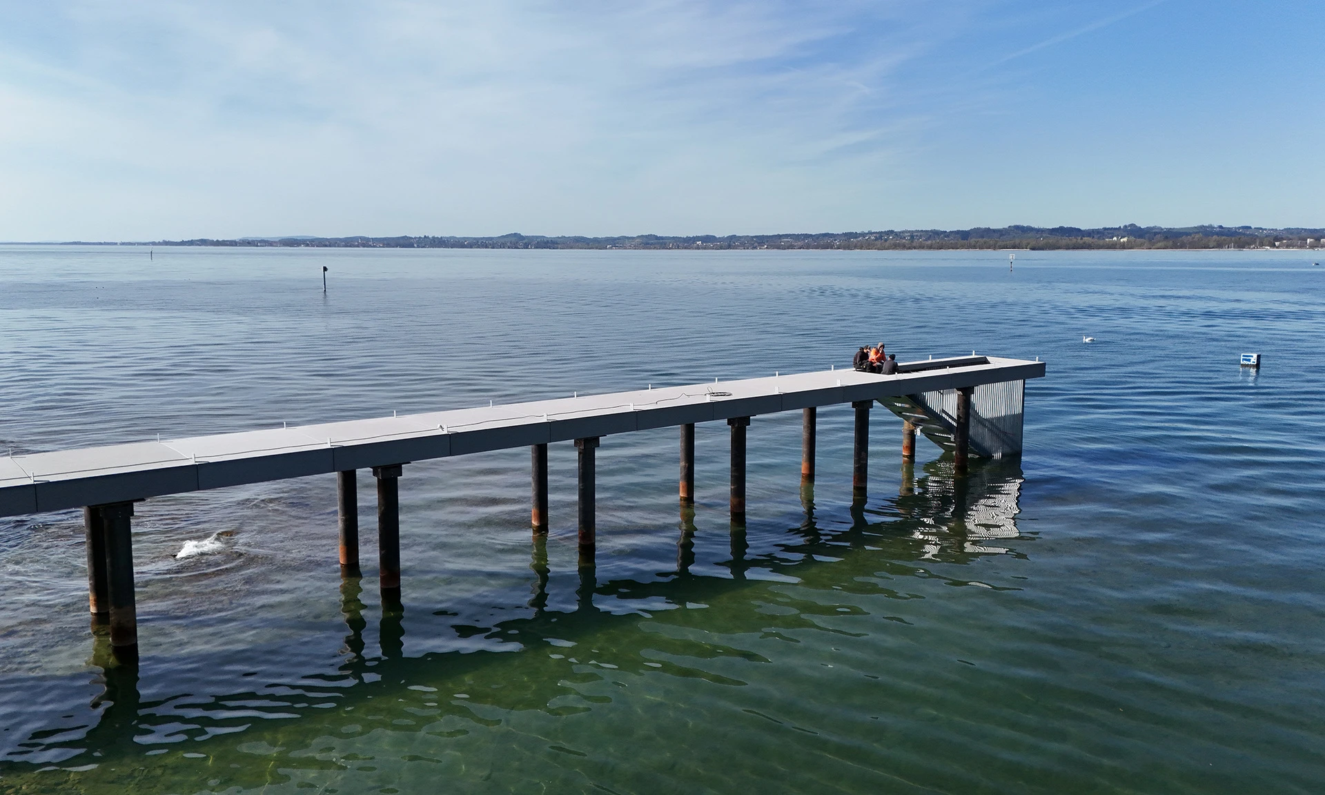 Neubau Seebad Bregenz: Steg am Bodensee, Betonfertigteile von Wilhelm+Mayer.