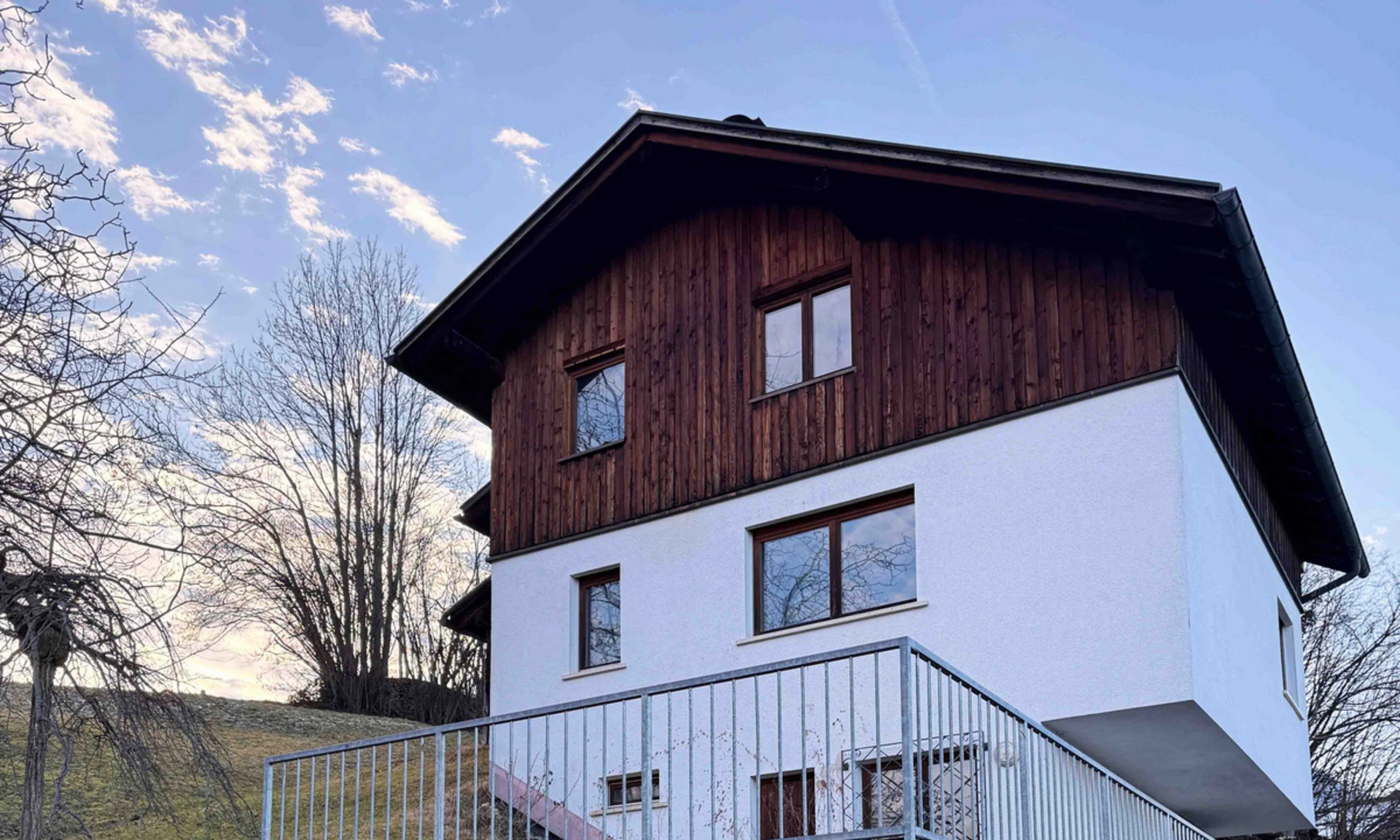 Einfamilienhaus in Frastanz vor dessen Umbau und Sanierung durch Wilhelm+Mayer Bau.