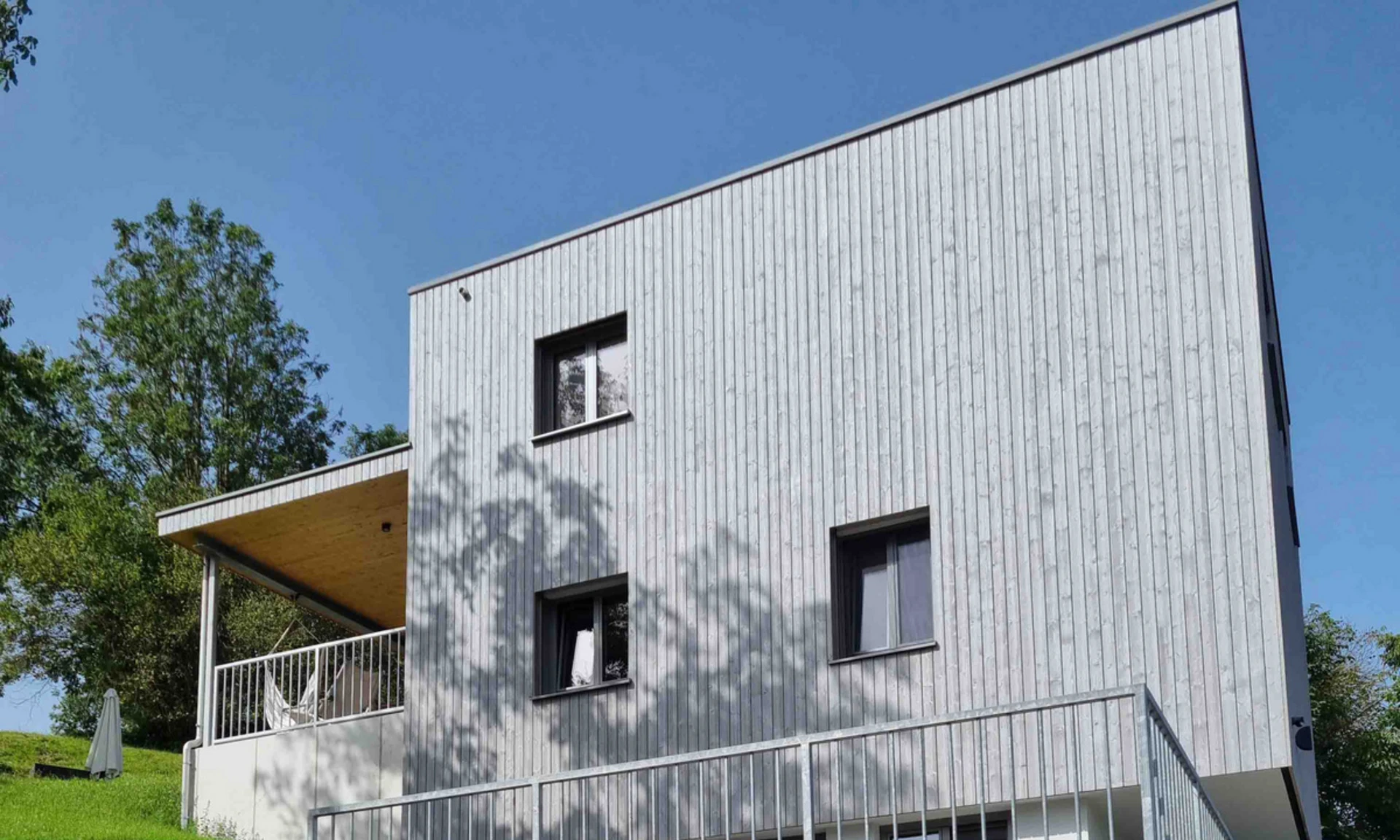 Einfamilienhaus in Frastanz nach dessen Umbau und Sanierung durch Wilhelm+Mayer Bau.