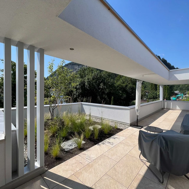 Privatbau Wilhelm+Mayer: Terrasse eines Wohnhauses