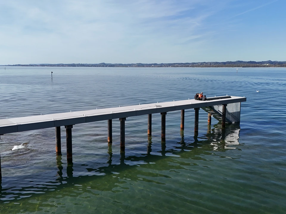 Neubau Seebad Bregenz: Steg am Bodensee, Betonfertigteile von Wilhelm+Mayer.